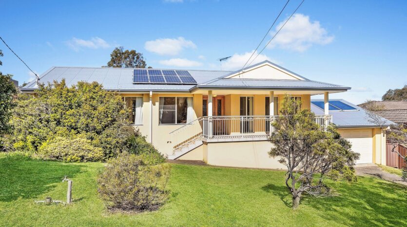 Terri Mackay Realty - 14 Whitton Street