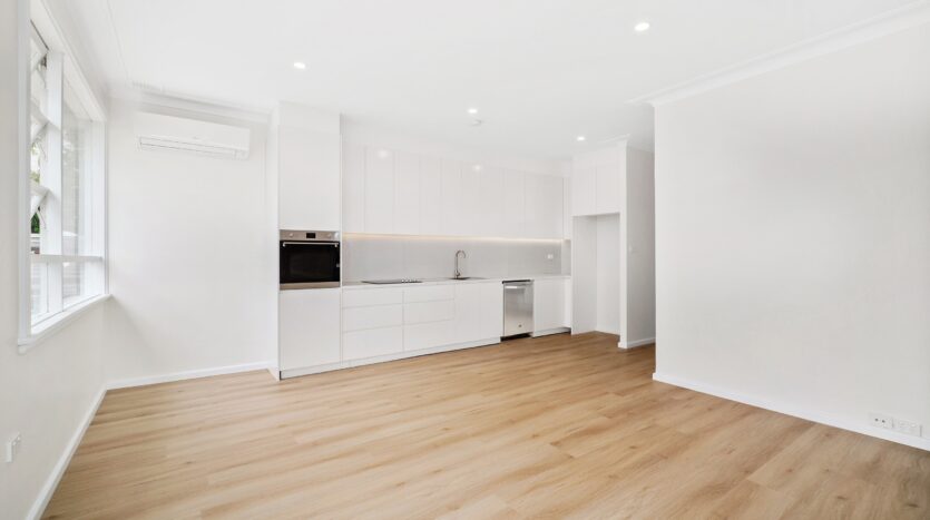 Terri Mackay Realty - 12 Short Street