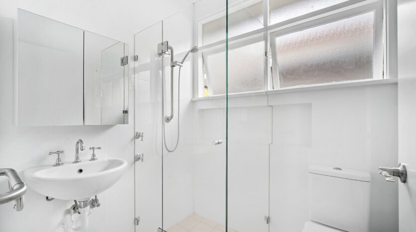 Terri Mackay Realty - 12 Short Street