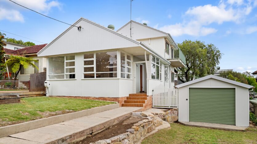 Terri Mackay Realty - 12 Short Street