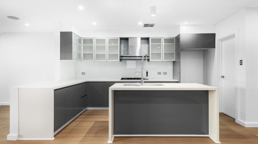 Terri Mackay Realty - 29 Starr Avenue