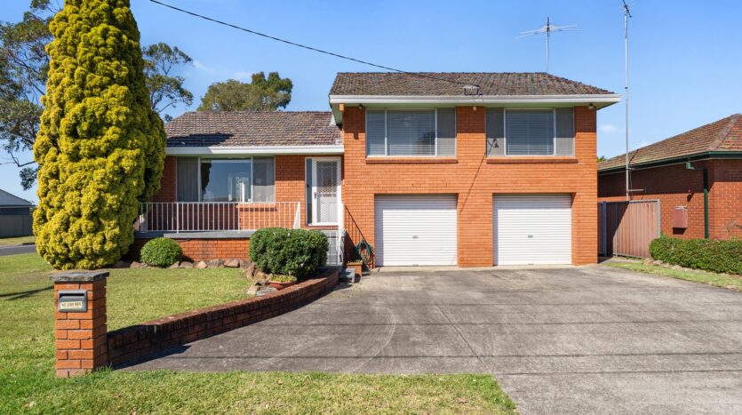 Terri Mackay Realty -  118 Kingswood Road