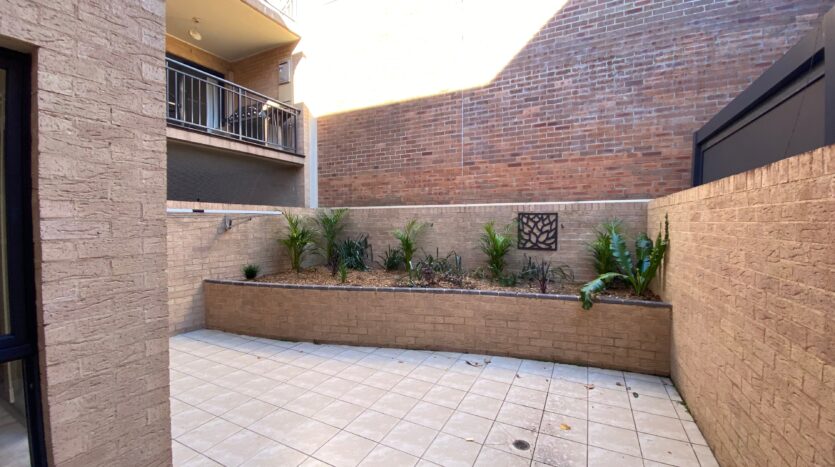 Terri Mackay Realty - 998 Old Princes Highway