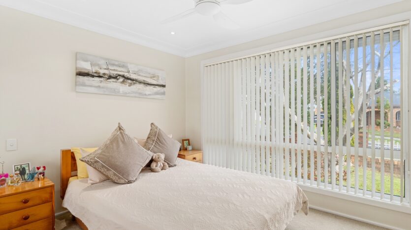 Terri Mackay Realty -  40 Banksia Avenue