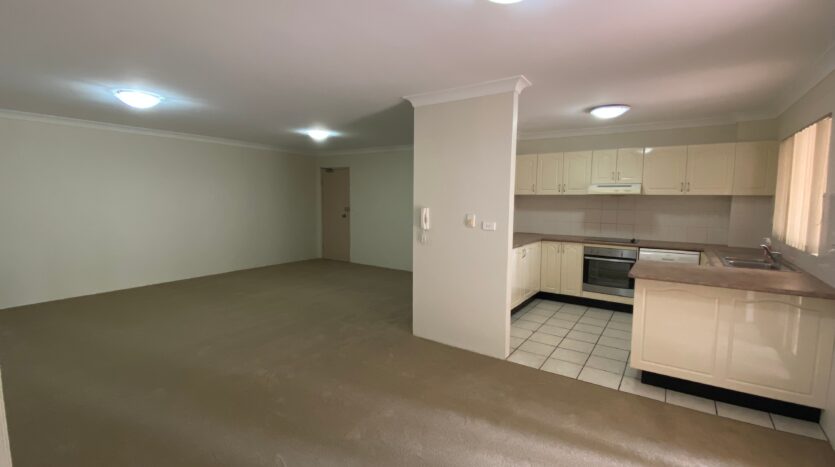 Terri Mackay Realty - 60-66 Linden Street