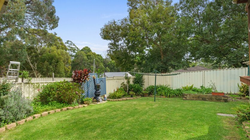 Terri Mackay Realty -  1 Palona Crescent