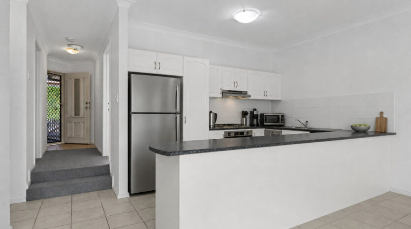 Terri Mackay Realty - 14-16 Rosebery Street