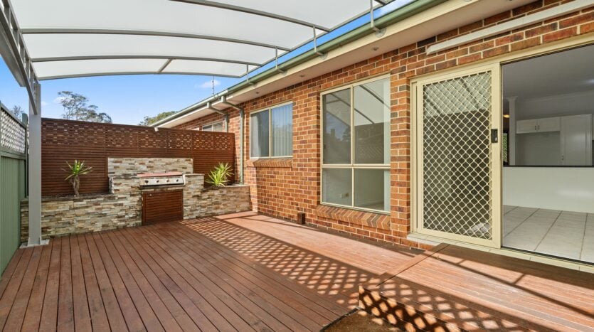 Terri Mackay Realty - 14-16 Rosebery Street