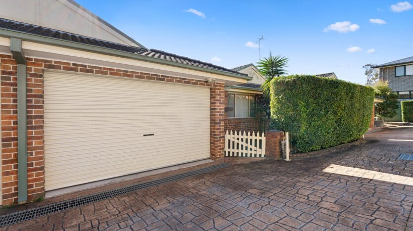 Terri Mackay Realty - 14-16 Rosebery Street