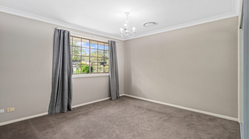 Terri Mackay Realty - 5 Blacket Street