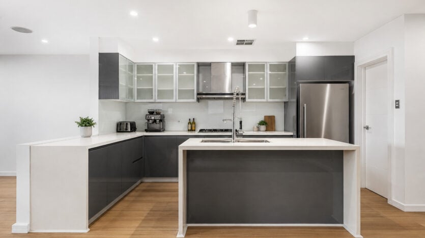 Terri Mackay Realty - 29 Starr Avenue