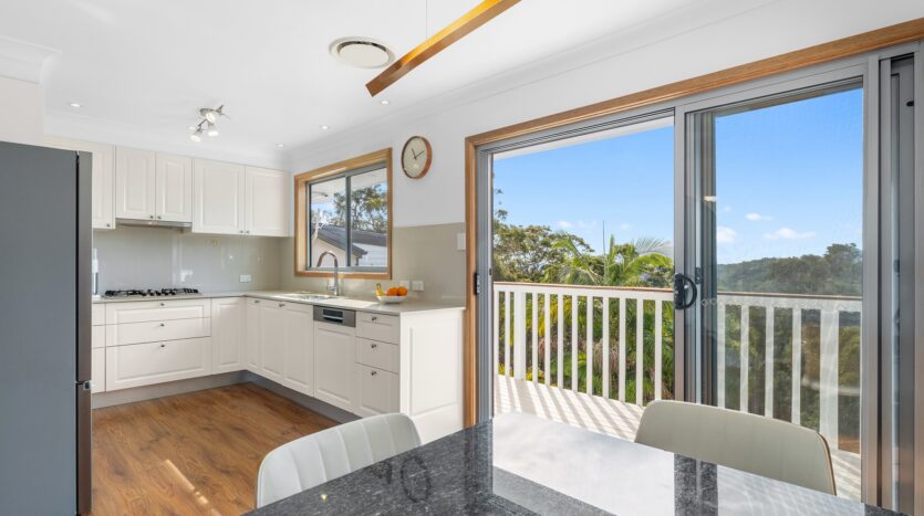 Terri Mackay Realty - 5 Marooba Place