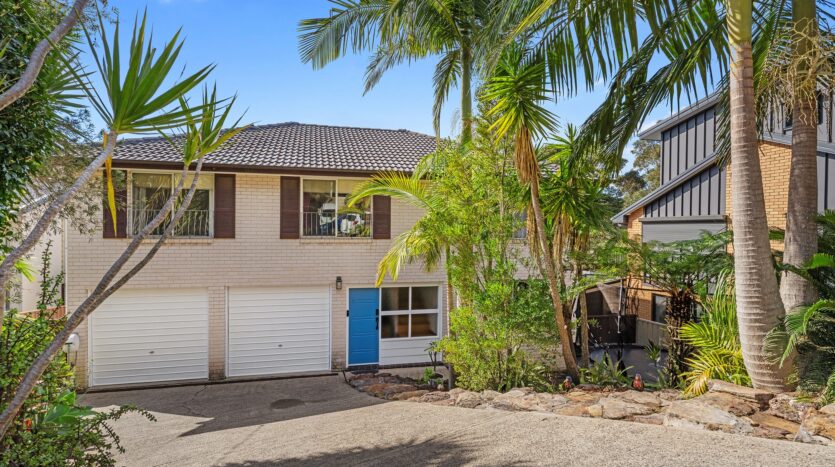 Terri Mackay Realty - 5 Marooba Place