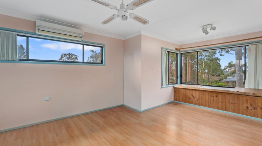 Terri Mackay Realty -  54 Bundanoon Road