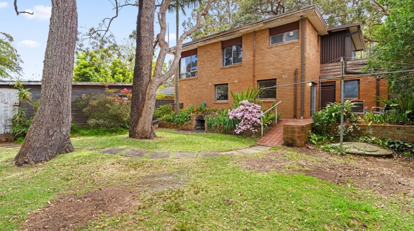 Terri Mackay Realty -  28 Bottle Forest Road
