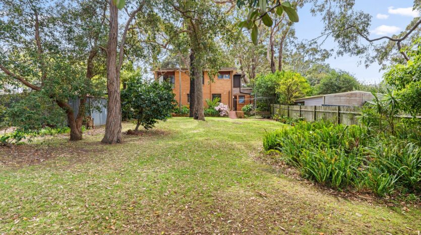 Terri Mackay Realty -  28 Bottle Forest Road