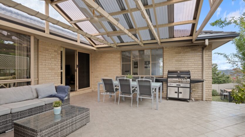 Terri Mackay Realty -  63 Waratah Road