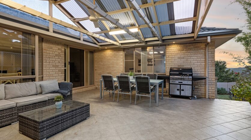 Terri Mackay Realty -  63 Waratah Road